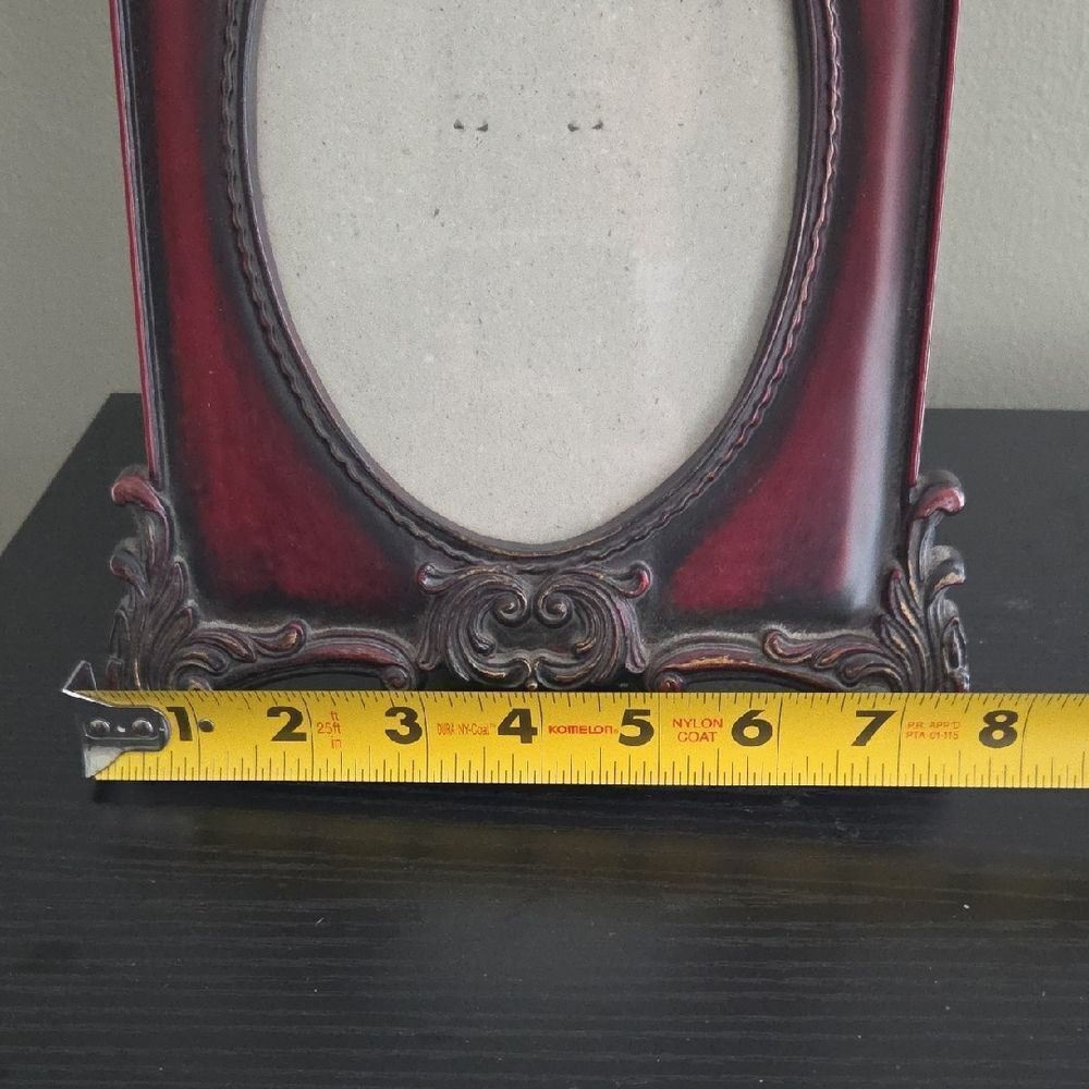 Vintage-Style Photo Frame - Picture 11 of 12